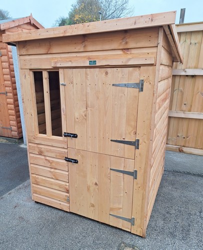 Large dog kennel - dog,